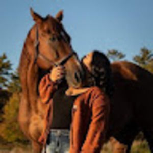 Meet your Posher, Chloe